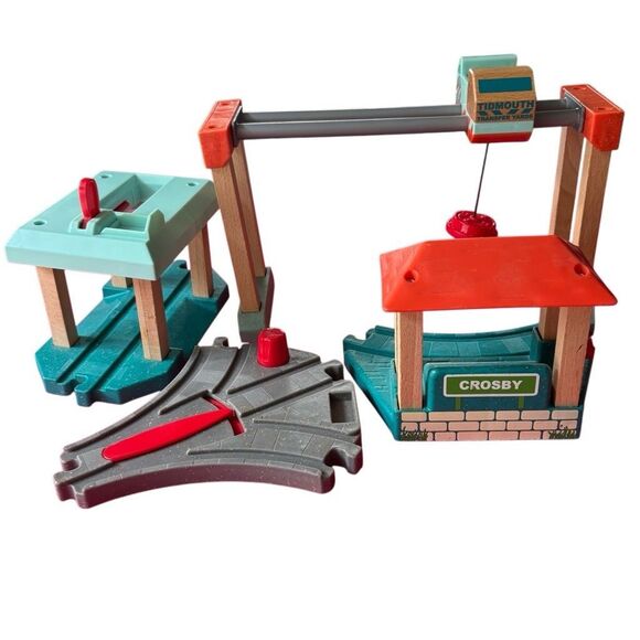 Thomas & Friends Wood Railway Lift & Load Cargo Set Replacement Pieces - Picture 1 of 5